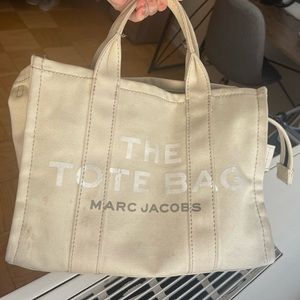 Mark Jacobs the tote bag medium
